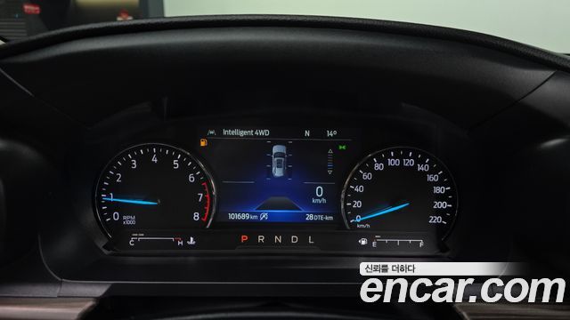 Ford Explorer 2022 — photo 8