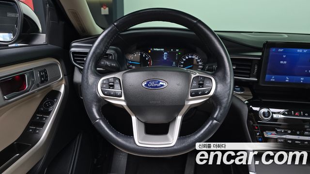 Ford Explorer 2022 — photo 12
