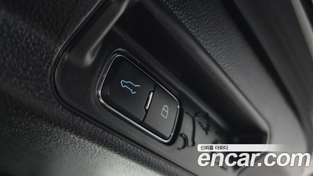 Ford Explorer 2022 — photo 20