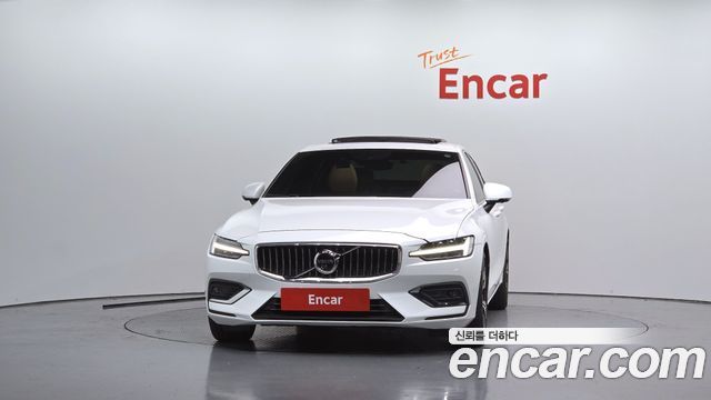 Volvo S60 2022 — photo 3