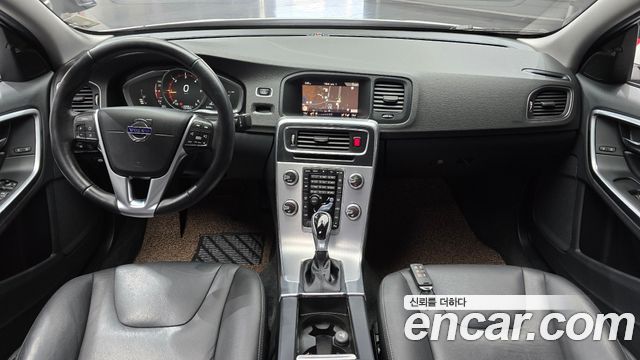 Volvo S60 2017 — photo 7