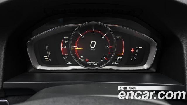 Volvo S60 2017 — photo 8
