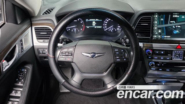 Genesis G80 2017 — photo 13