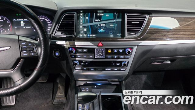 Genesis G80 2017 — photo 14
