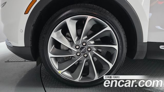 Lincoln Nautilus 2023 — photo 5