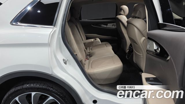 Lincoln Nautilus 2023 — photo 17