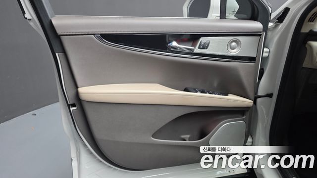 Lincoln Nautilus 2023 — photo 14