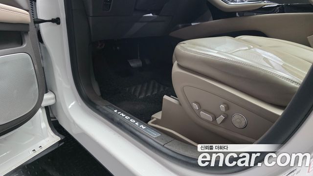 Lincoln Nautilus 2023 — photo 33