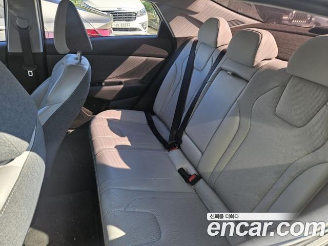 Hyundai AVANTE 2023 — photo 8