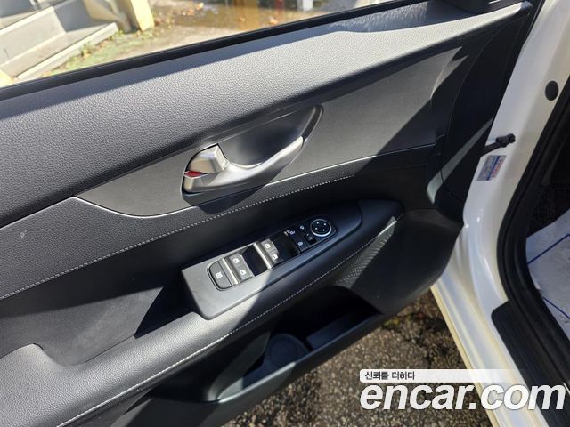 Kia K3 2019 — photo 17