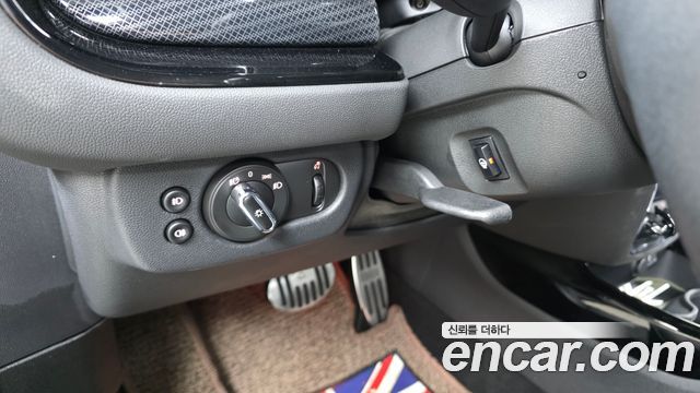 Mini Clubman 2024 — photo 27