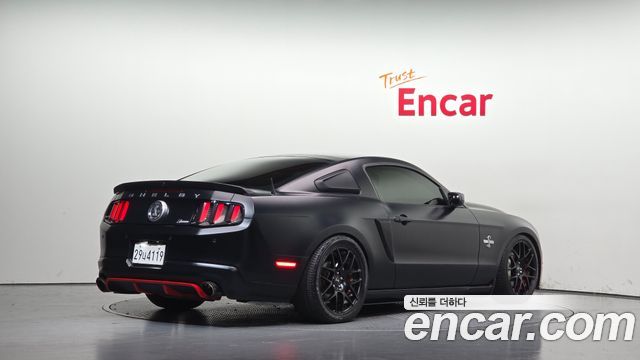 Ford Mustang 2010 — photo 2