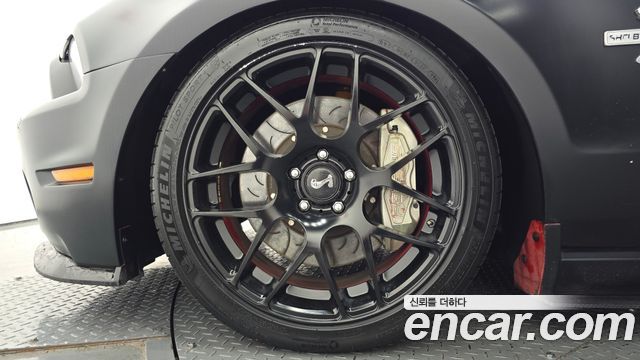Ford Mustang 2010 — photo 5
