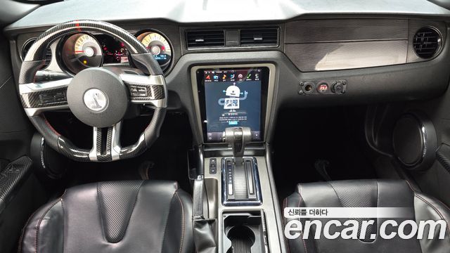 Ford Mustang 2010 — photo 7