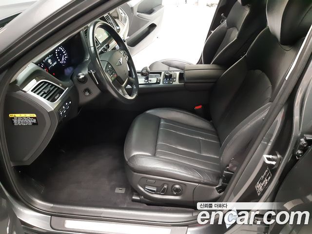 Genesis G80 2017 — photo 10