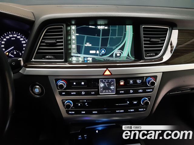 Genesis G80 2017 — photo 15