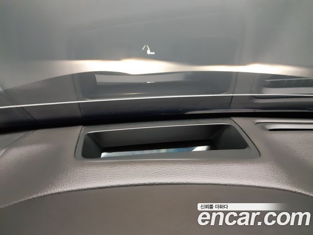 Genesis G80 2017 — photo 17