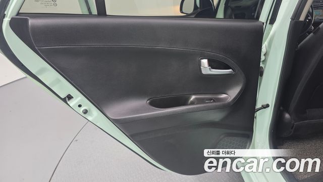 Kia morning 2013 — photo 15