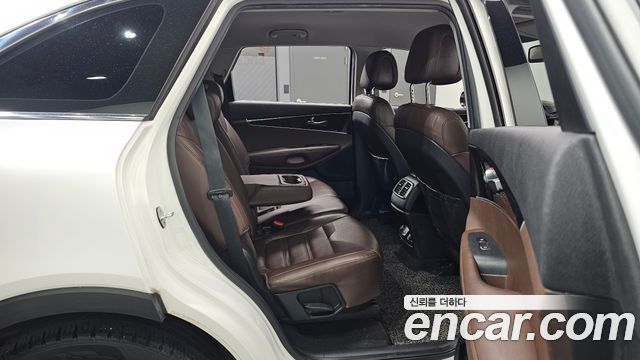 Kia Sorento 2016 — photo 17