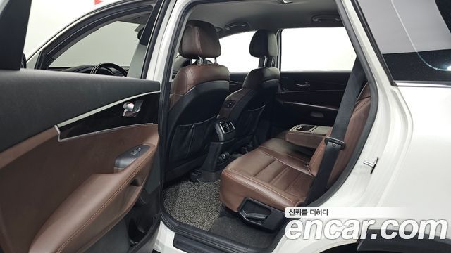 Kia Sorento 2016 — photo 18