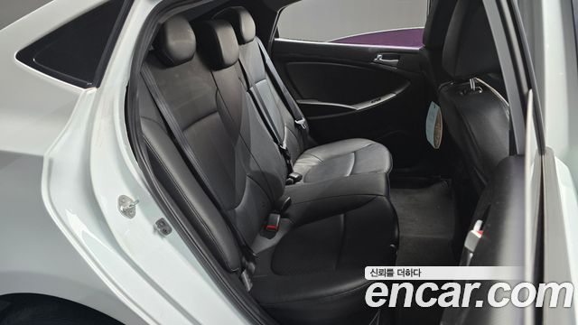 Hyundai Accent 2016 — photo 17