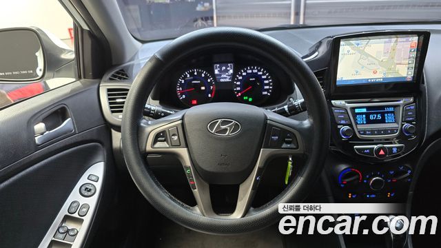 Hyundai Accent 2016 — photo 19