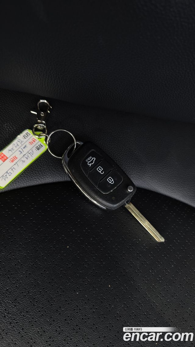 Hyundai Accent 2016 — photo 22