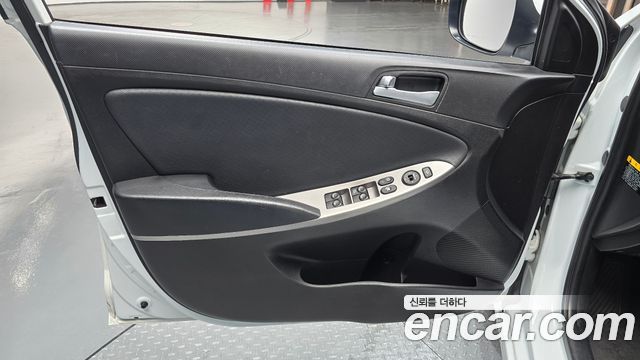 Hyundai Accent 2016 — photo 14
