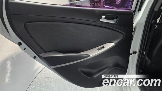 Hyundai Accent 2016 — photo 15