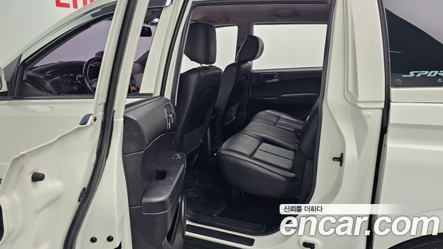 KG Mobility KORANDO 2016 — photo 31