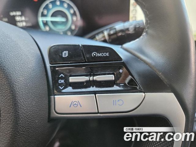 Hyundai AVANTE 2022 — photo 13