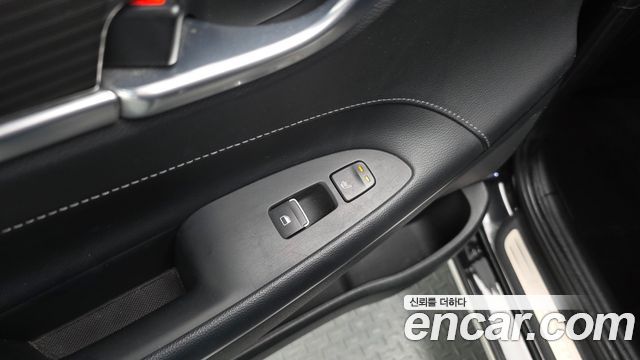 Hyundai Grandeur 2018 — photo 25
