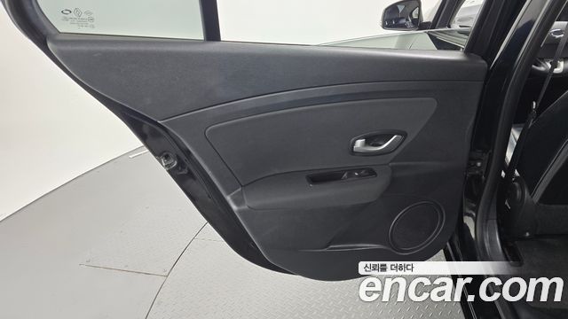Renault Korea SM3 2015 — photo 15