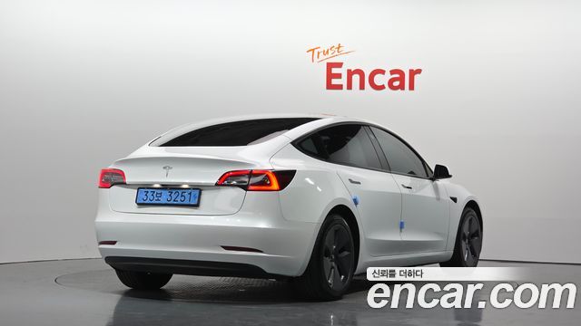 Tesla Model 3 2022 — photo 2