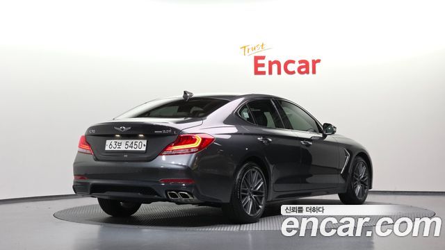Genesis G70 2018 — photo 2