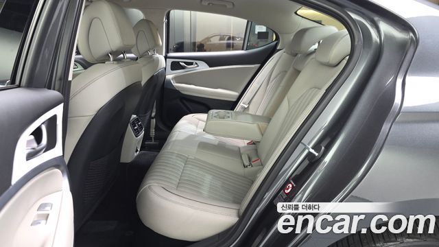 Genesis G70 2018 — photo 18