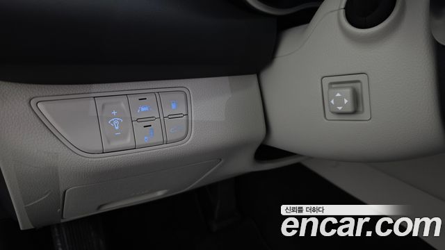Genesis G70 2018 — photo 27