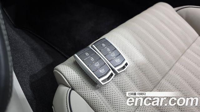 Genesis G70 2018 — photo 28