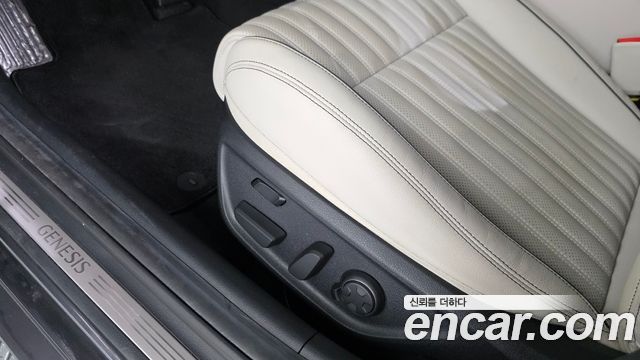Genesis G70 2018 — photo 30