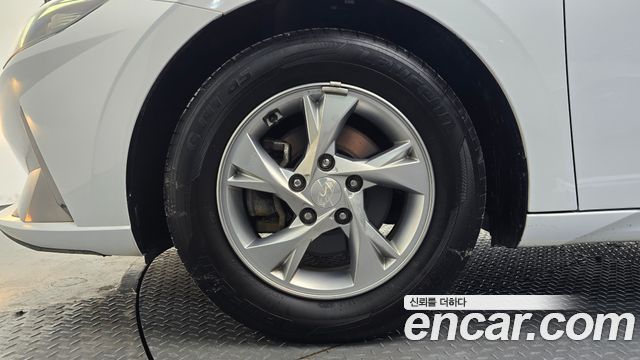 Hyundai AVANTE 2021 — photo 5
