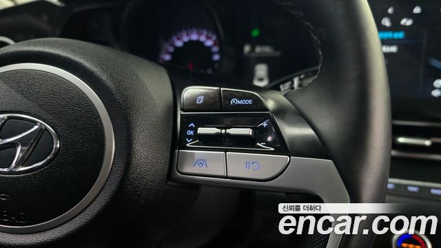 Hyundai AVANTE 2021 — photo 23