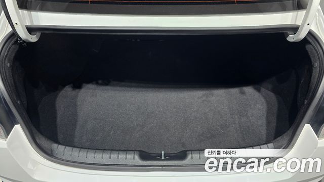 Hyundai AVANTE 2021 — photo 24