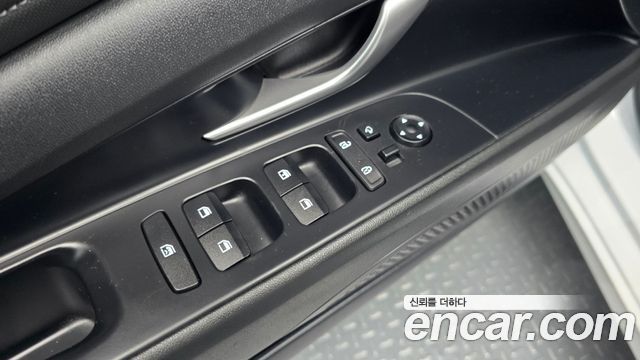 Hyundai AVANTE 2021 — photo 25
