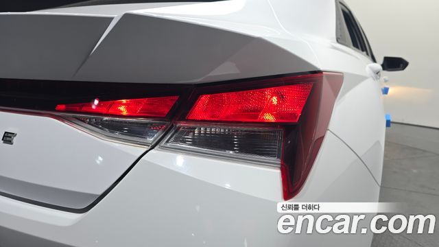 Hyundai AVANTE 2021 — photo 9