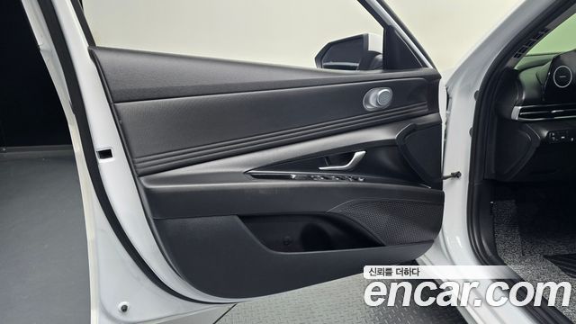 Hyundai AVANTE 2021 — photo 14