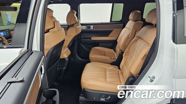 Hyundai Santafe 2025 — photo 17