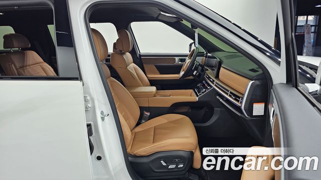 Hyundai Santafe 2025 — photo 18