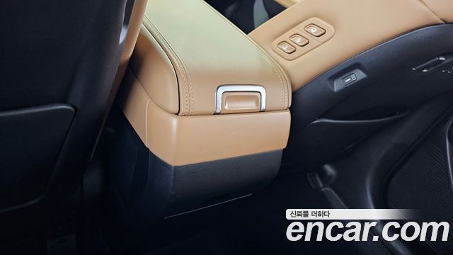 Hyundai Santafe 2025 — photo 24