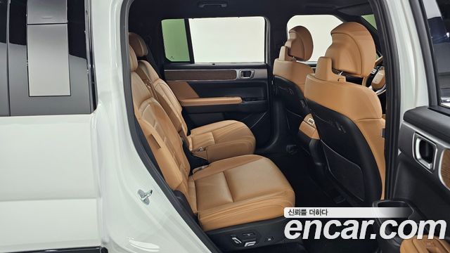 Hyundai Santafe 2025 — photo 16