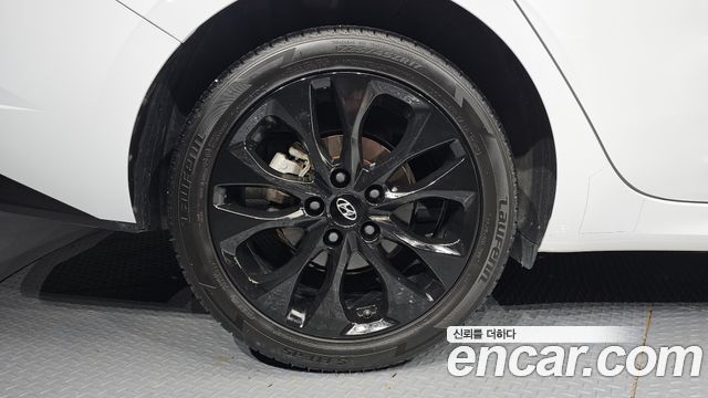 Hyundai AVANTE 2021 — photo 5